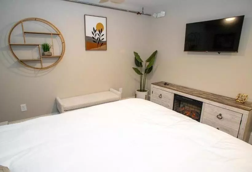 سوییت سوپریور, Gunstock Inn & Suites