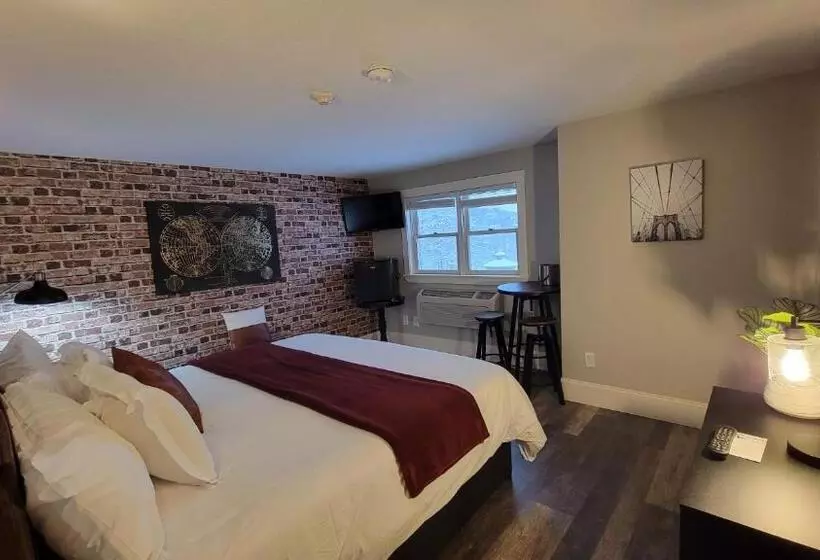 استودیو استاندارد با چشم‌انداز, Gunstock Inn & Suites