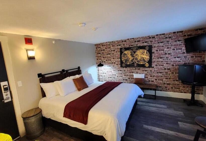 스탠다드 스튜디오 (전망), Gunstock Inn & Suites