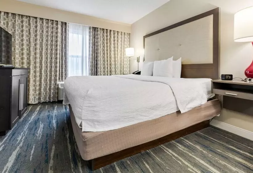 スイート, Hampton Inn & Suites Memphis Wolfchase Galleria