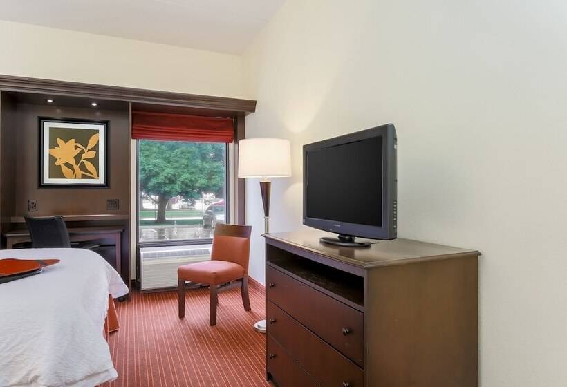 스탠다드 룸 더블 침대 2개, Hampton Inn Champaign/urbana