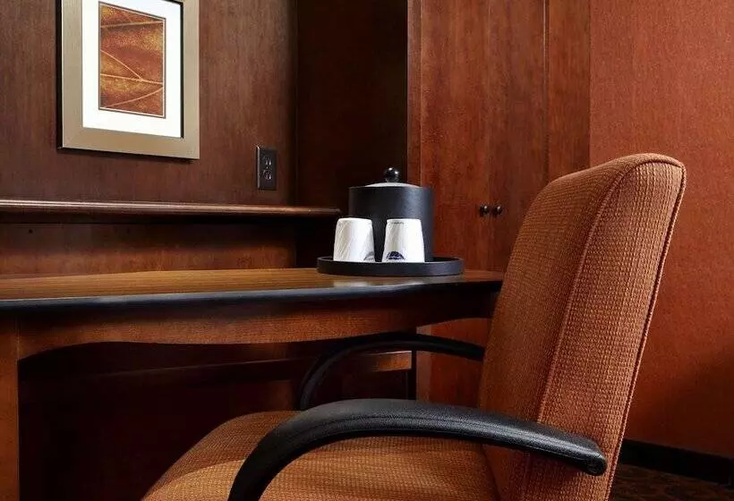 اتاق استاندارد, Hampton Inn Clevelanddowntown