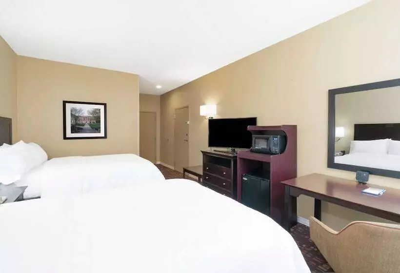 ２ダブルベッドのスタンダードルーム, Hampton Inn Corydon