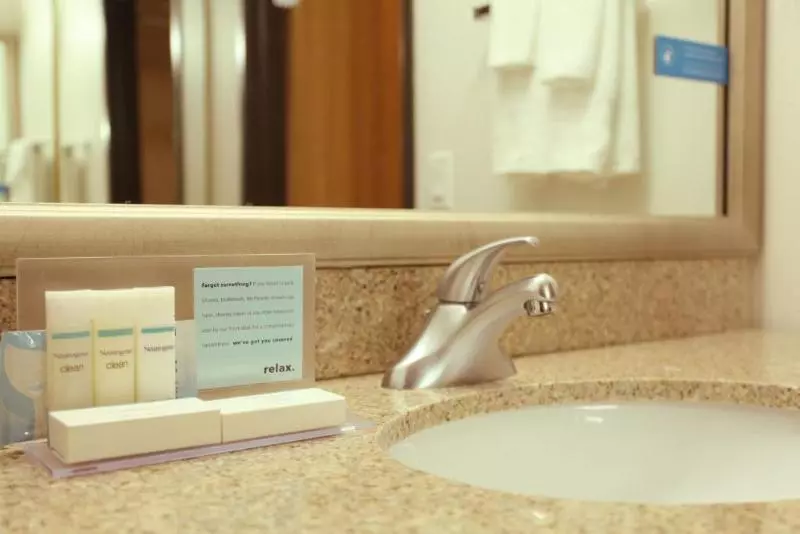 سوئیت با بالکن, Hampton Inn Kalispell