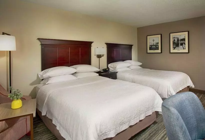 ２ダブルベッドのスタンダードルーム, Hampton Inn Collierville