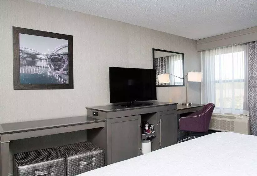 ２ダブルベッドのスタンダードルーム, Hampton Inn Midland