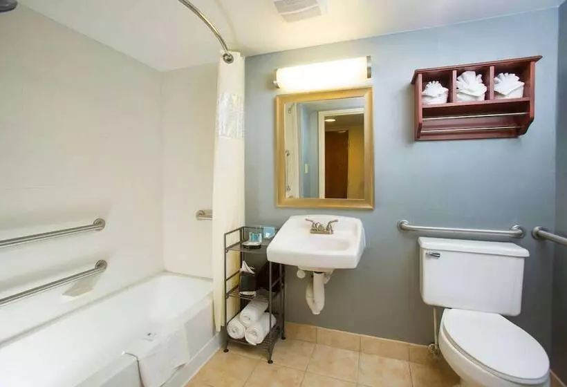 ２ダブルベッドのスタンダードルーム, Hampton Inn Morehead City