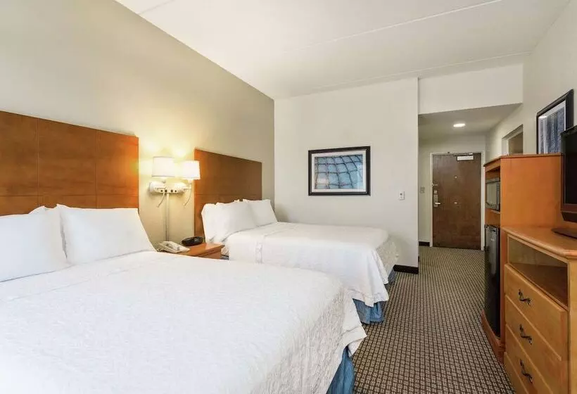 ２ダブルベッドのスタンダードルーム, Hampton Inn Morehead City