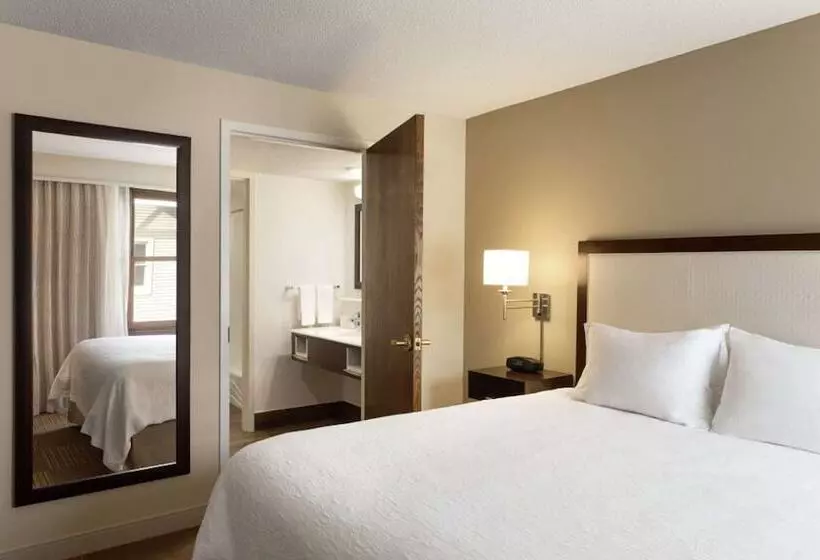 スイート, Hampton Inn & Suites Springdale