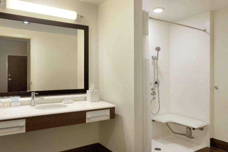 スイート, Hampton Inn & Suites Springdale