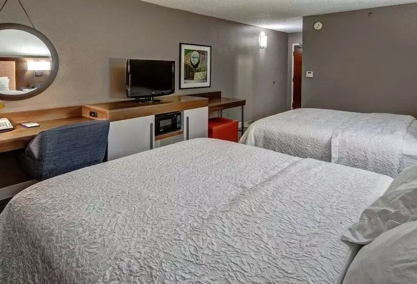 ２ダブルベッドのスタンダードルーム, Hampton Inn Tullahoma