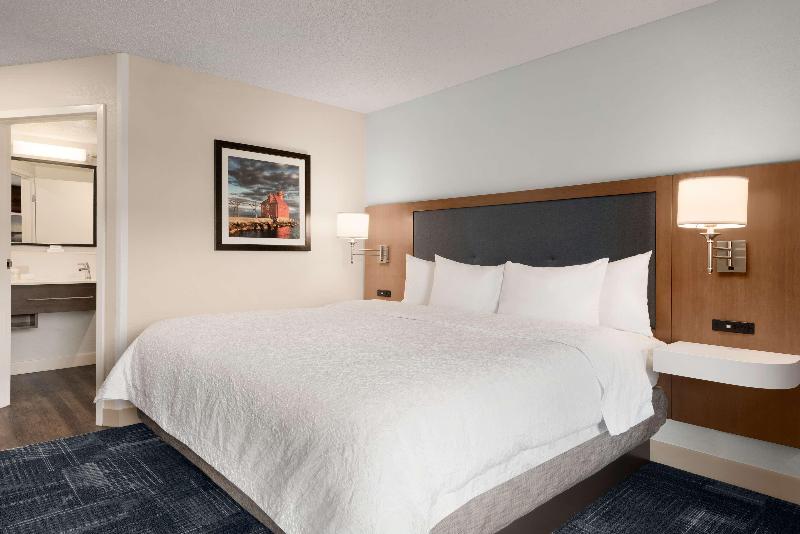 غرفة قياسية سرير كينج, Hampton Inn By Hilton Wausau
