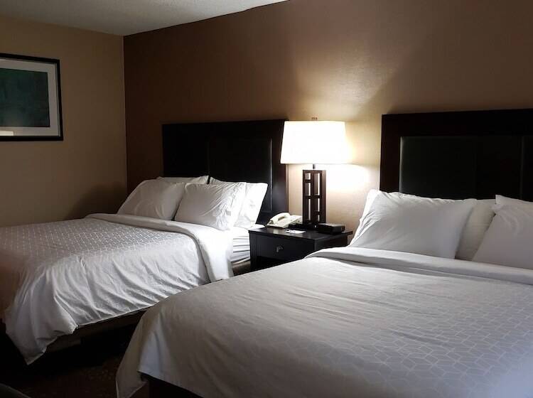 חדר סטנדרט שתי מיטות זוגיות, Holiday Inn Express Detroit Birmingham, An Ihg