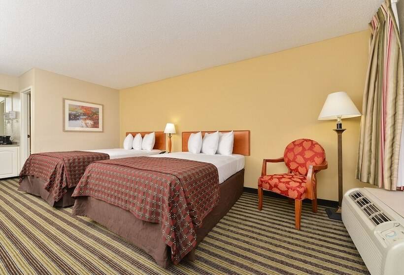 غرفه قياسيه سريرين مزدوجين, Quality Inn At The Mall  Valdosta