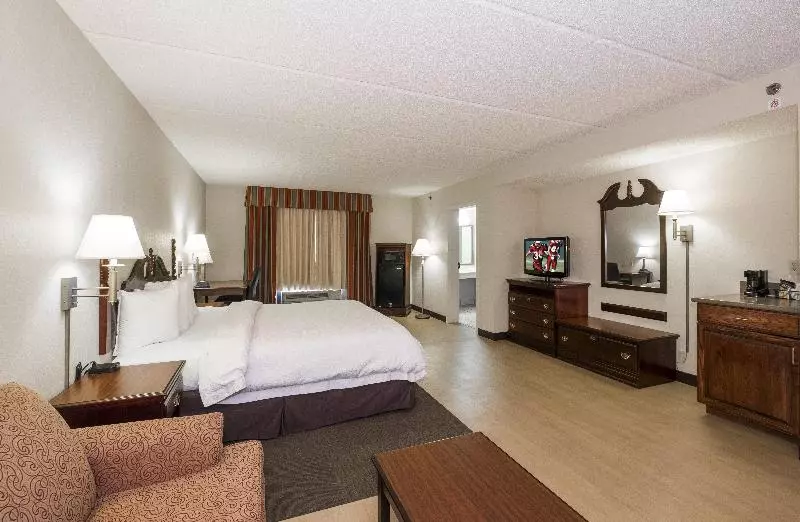 キングサイズベッドのスーペリアルーム, Red Roof Inn Tupelo