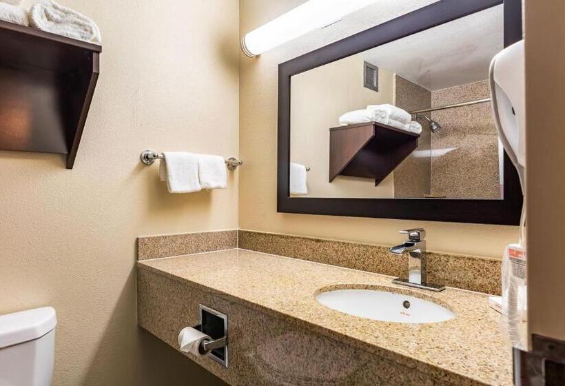 带皇后床的套间, Red Roof Inn Plus & Suites Houston   Iah Airport Sw