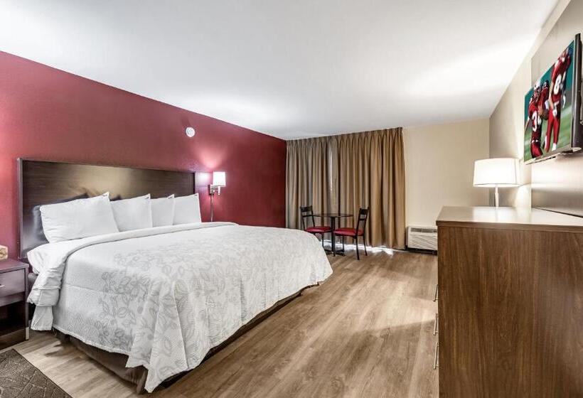 キングサイズベッドのデラックスルーム, Red Roof Inn Plus & Suites Houston   Iah Airport Sw