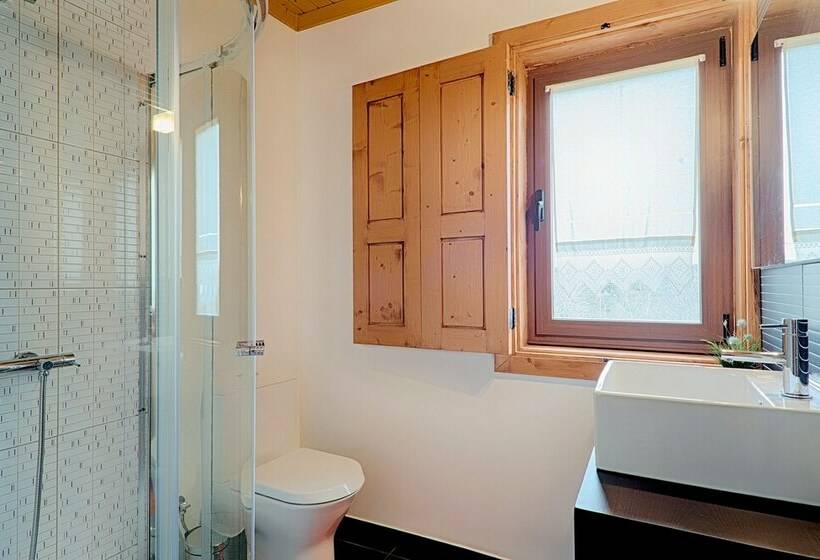 Дом 3 Спальни, Macheta S Coutry House