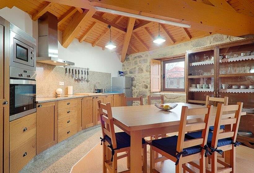 Дом 3 Спальни, Macheta S Coutry House