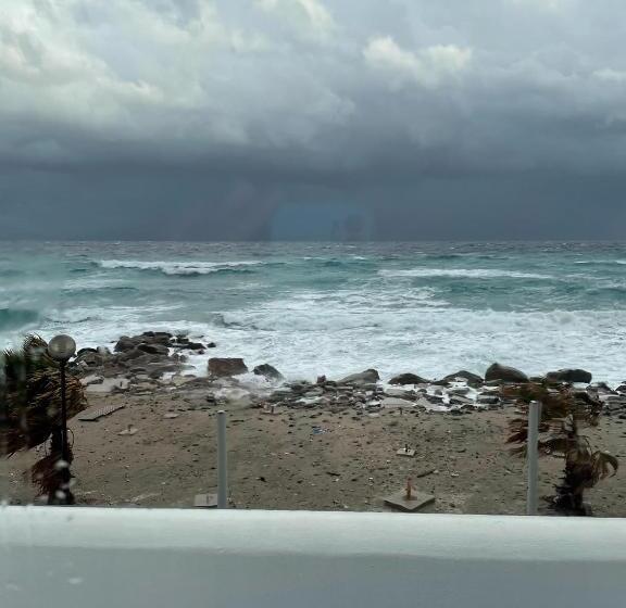 스탠다드 발코니 룸 바다 전망, Vrahos