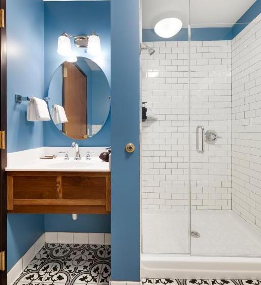 스탠다드 룸 킹사이즈 침대, Celeste Of St Paul