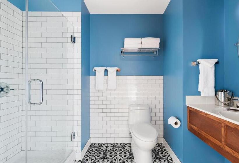 디럭스 룸 킹사이즈 침대, Celeste Of St Paul