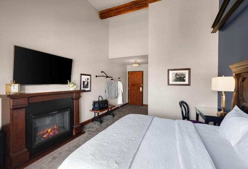 스위트 킹사이즈 침대, Celeste Of St Paul