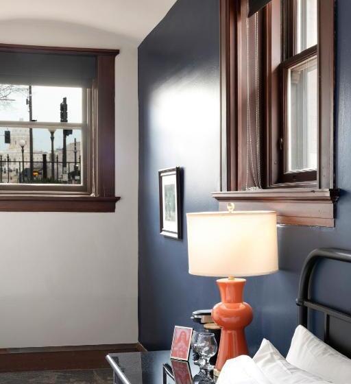 스탠다드 룸 킹사이즈 침대, Celeste Of St Paul