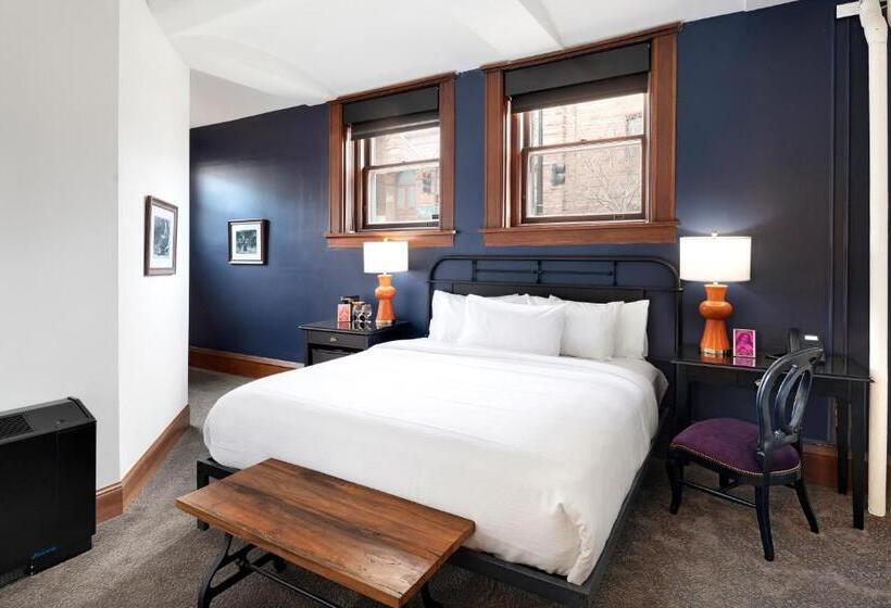 스탠다드 룸 킹사이즈 침대, Celeste Of St Paul