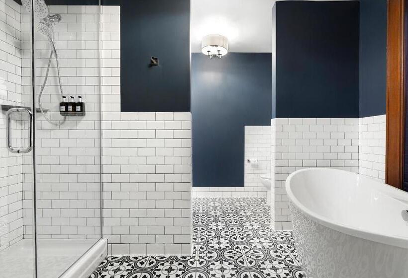 디럭스 스위트, Celeste Of St Paul