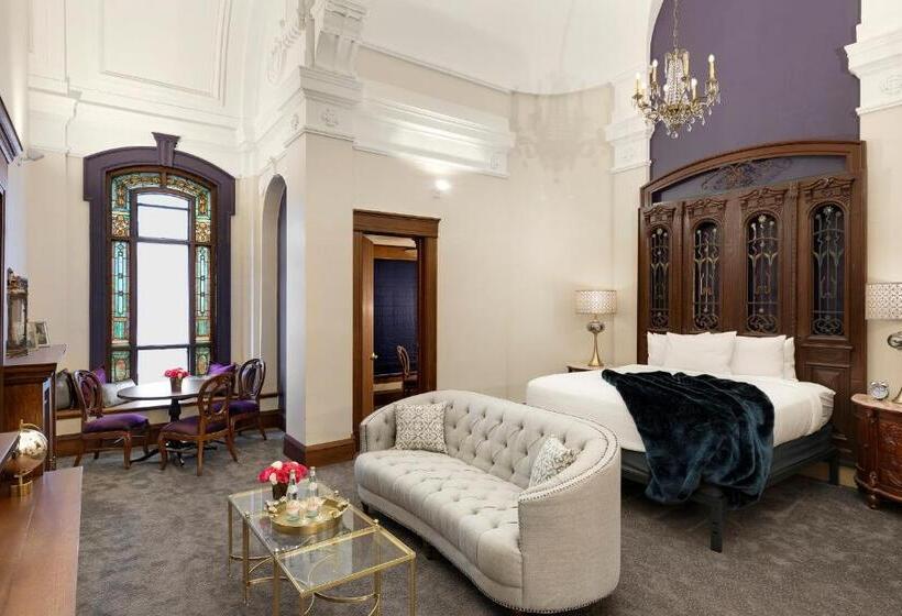 디럭스 스위트, Celeste Of St Paul