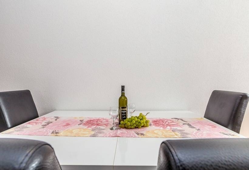 Апартаменты Комфорт 1 Спальня, Guest House Antonella