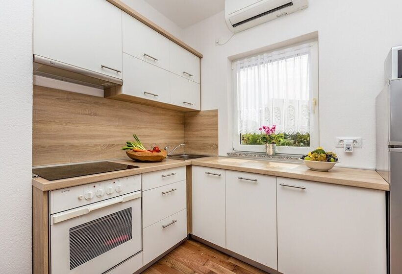 Апартаменты Комфорт 1 Спальня, Guest House Antonella