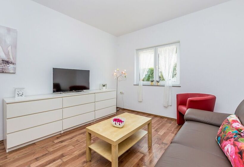Апартаменты Комфорт 1 Спальня, Guest House Antonella
