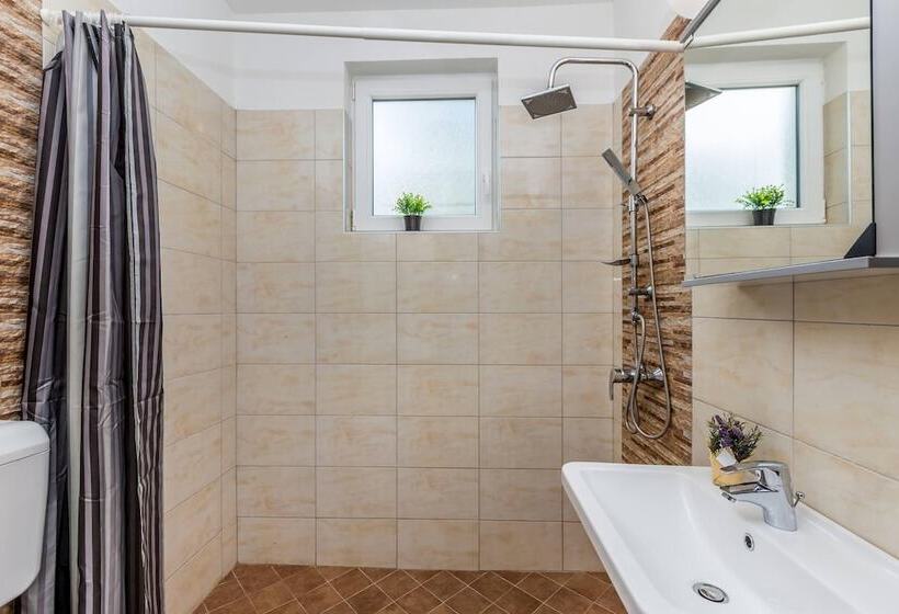 Апартаменты Комфорт 1 Спальня, Guest House Antonella