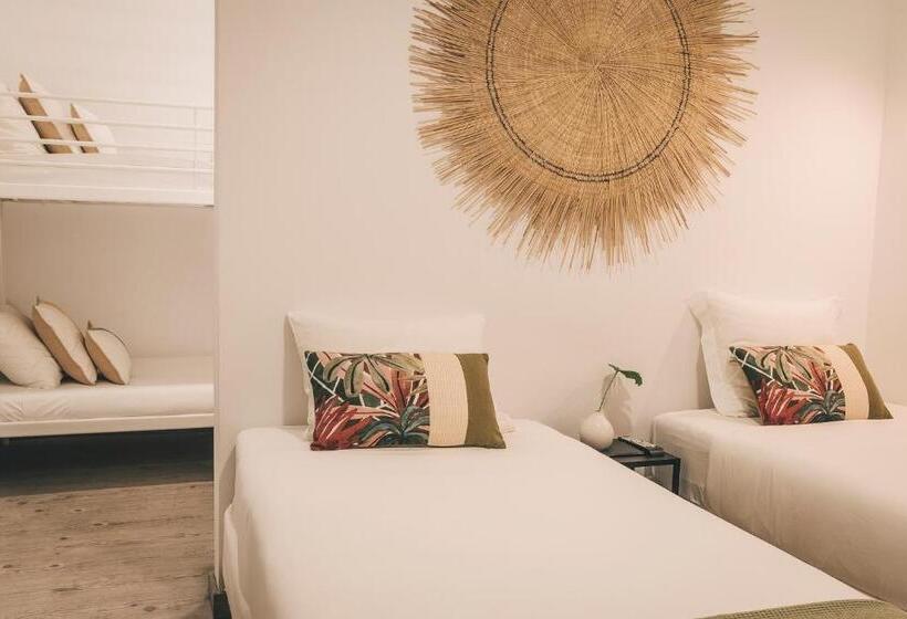 اتاق استاندارد چهار تخته, Walk In Sodré