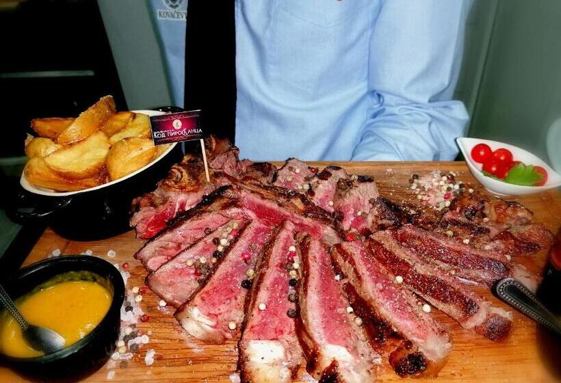 اتاق لوکس سه تخته, Pirocanac Rooms & Restaurant