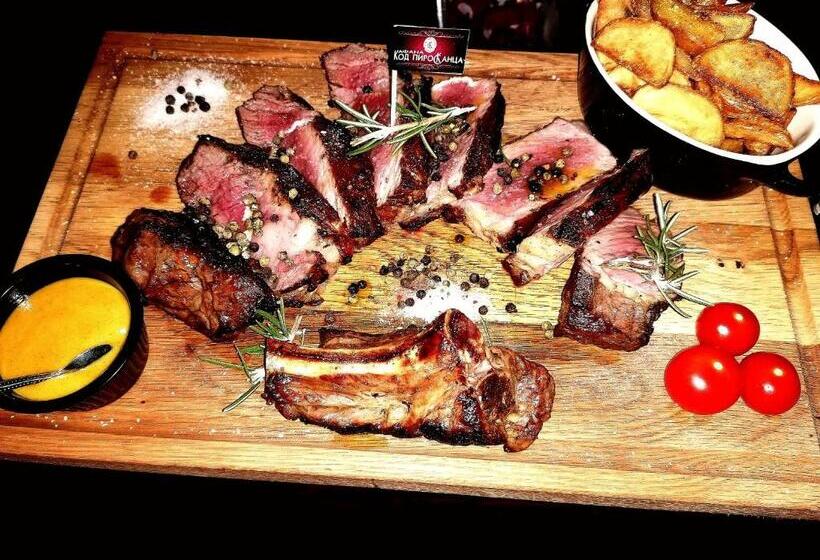 اتاق لوکس, Pirocanac Rooms & Restaurant