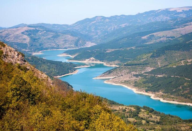 اتاق لوکس سه تخته, Pirocanac Rooms & Restaurant