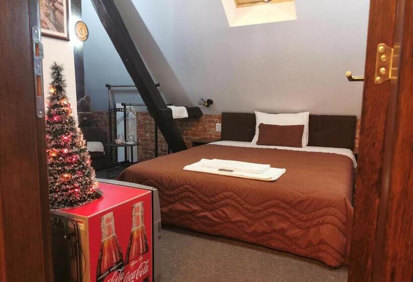 اتاق لوکس, Pirocanac Rooms & Restaurant