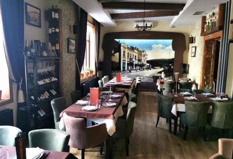 اتاق لوکس چهار تخته, Pirocanac Rooms & Restaurant