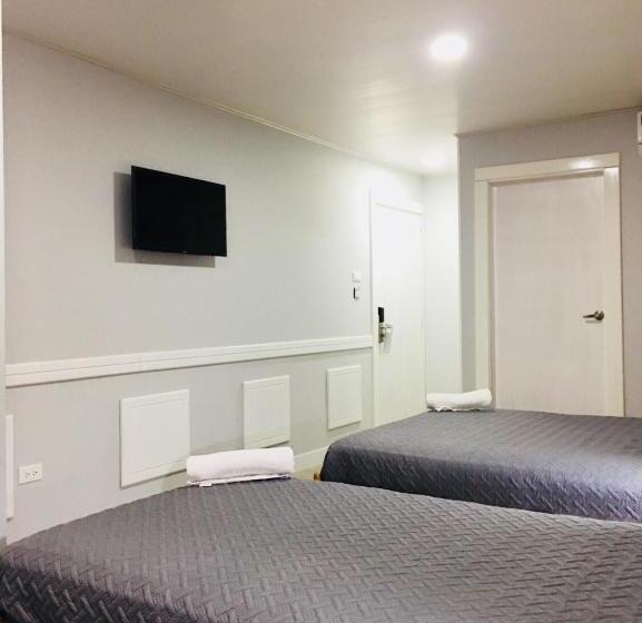 اتاق استاندارد چهار تخته, Al Hamra