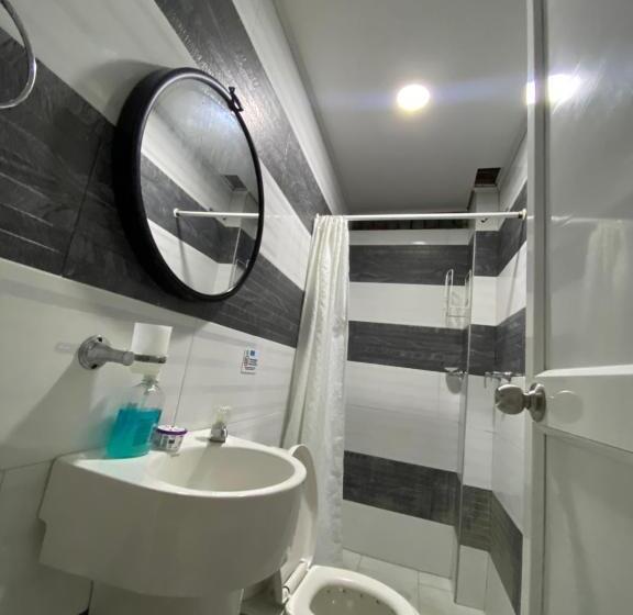 استودیوی استاندارد, Al Hamra