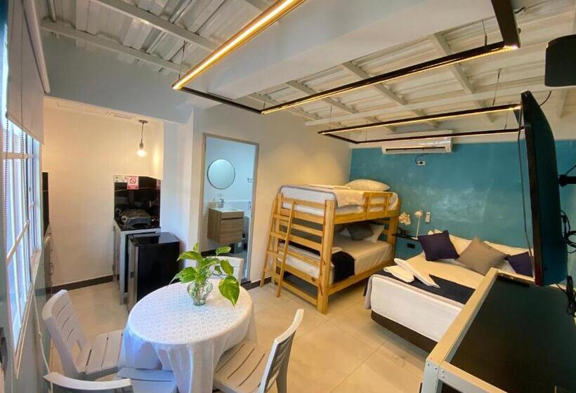 استودیو استاندارد با بالکن, Al Hamra