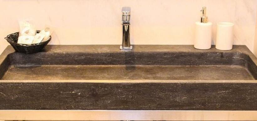 اتاق استاندارد, B&b La Finestra Sul Canale