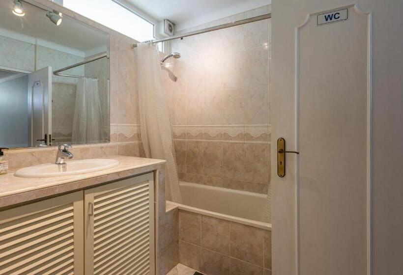 اتاق استاندارد, Màhouse Guesthouse