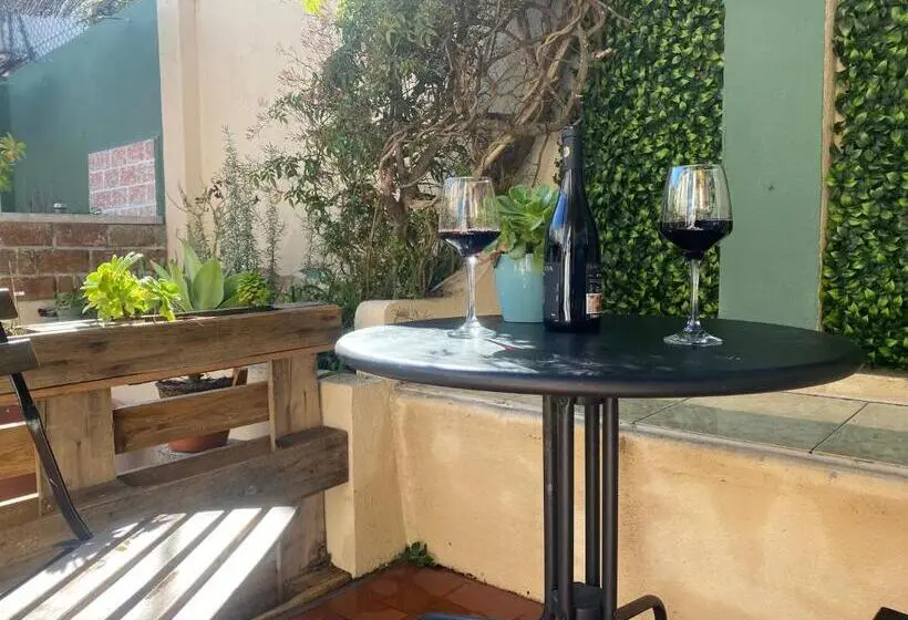 ویلای استاندارد با چشم‌انداز باغ, Màhouse Guesthouse