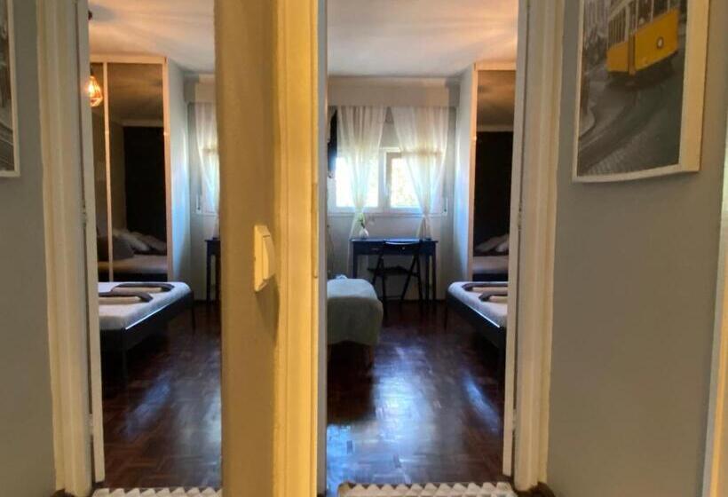 اتاق خانوادگی, Màhouse Guesthouse
