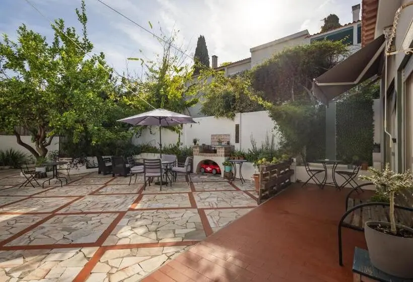 اتاق خانوادگی, Màhouse Guesthouse