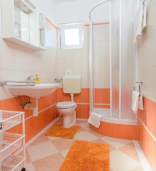 דירת חדר, Apartments Anton